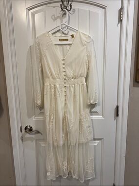 Shyanne Off-White V-Neck Dress